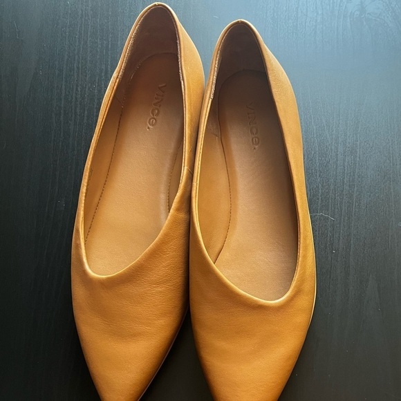 Vince Lex Leather Asymmetrical Flat - Picture 5 of 8